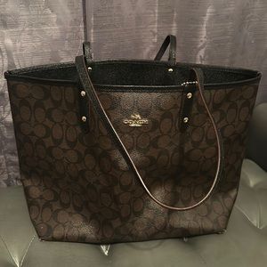 Coach bag signature monogram and reversible